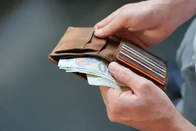 carteira-com-dinheiro